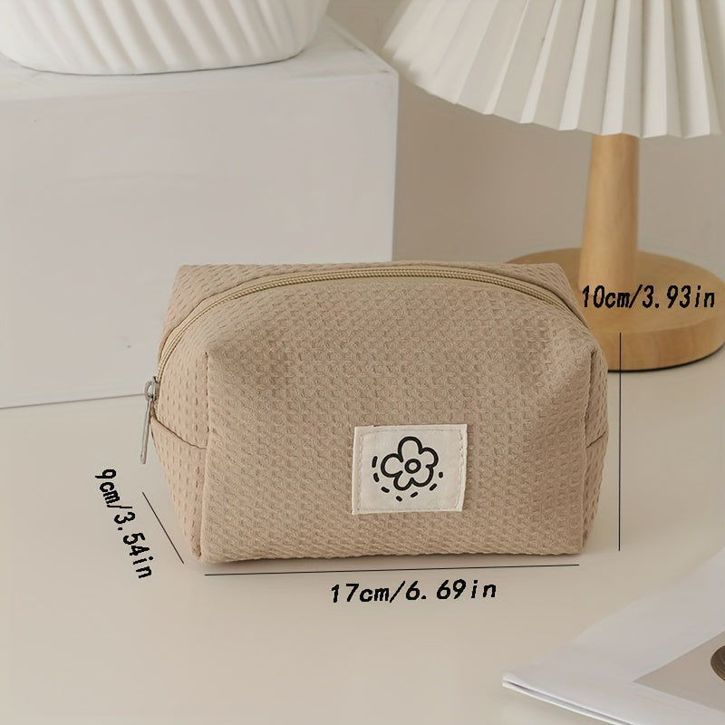 Flower Patch Decor Makeup Bag Lightweight Cosmetic Bag