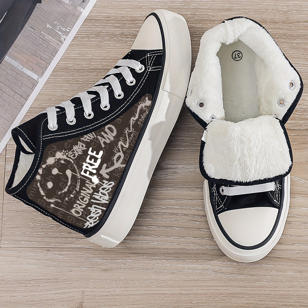 Smiling Graffiti Print Plush Lined Thermal Chunky Canvas Sneakers