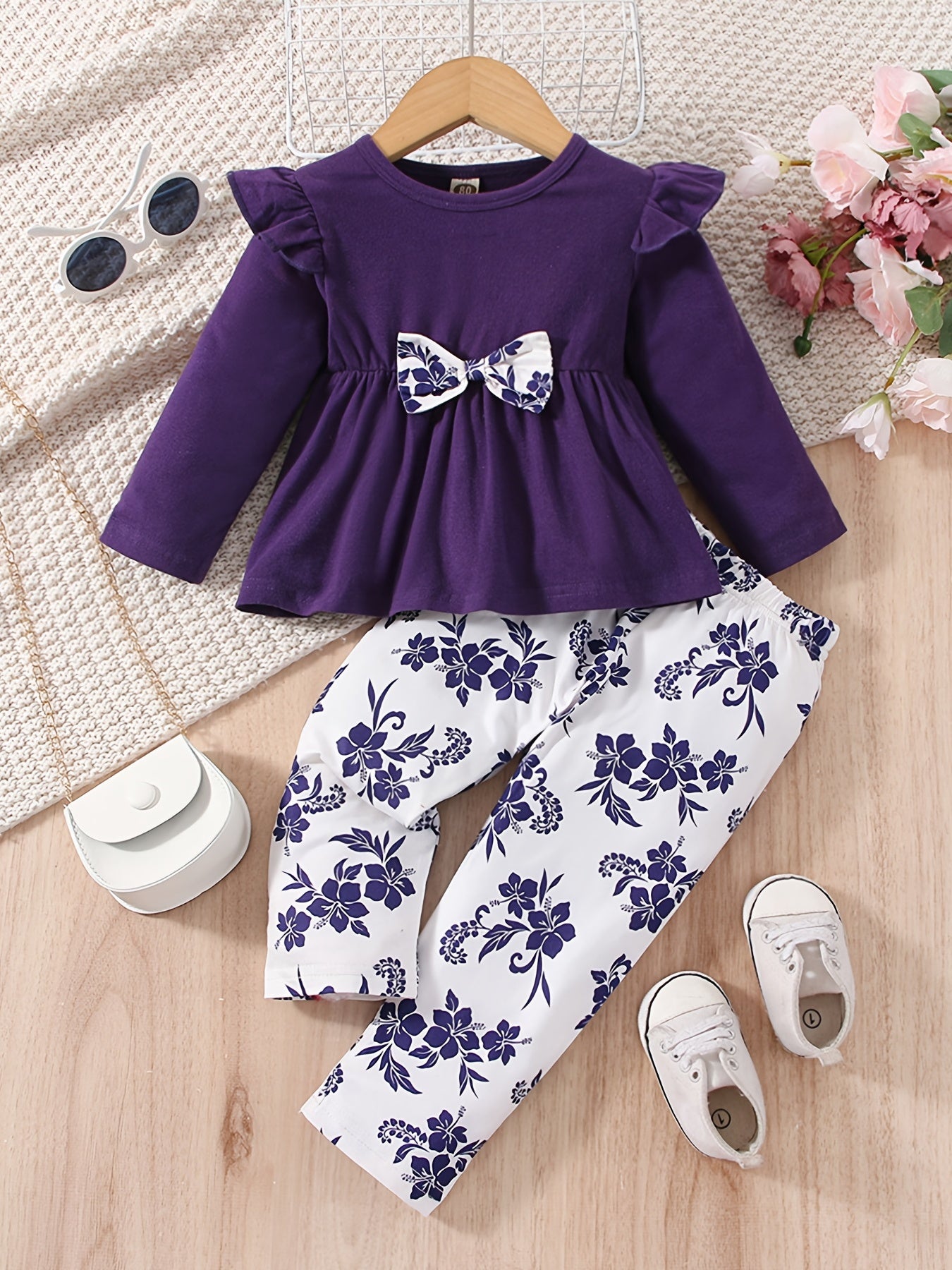 2pcs Baby Girls Ruffles T Shirt & Floral Print Pants Set