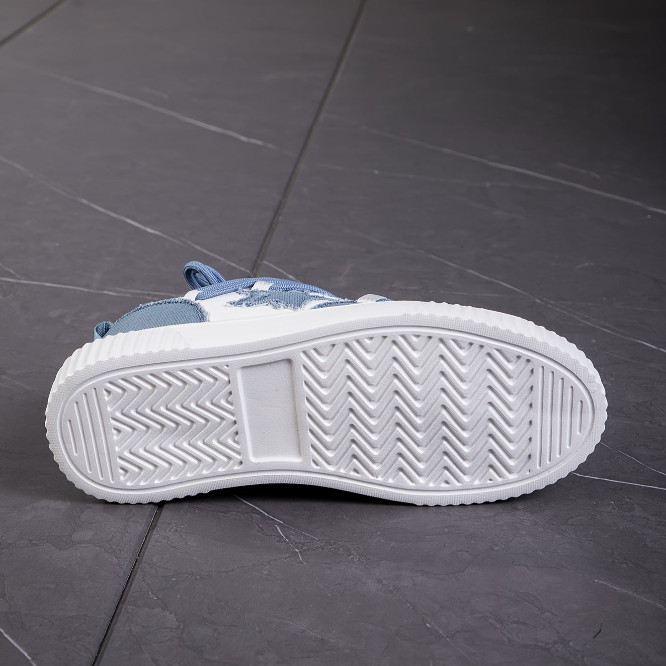 Women's Star Pattern Platform Sneakers Lace Up Outdoor Shoes