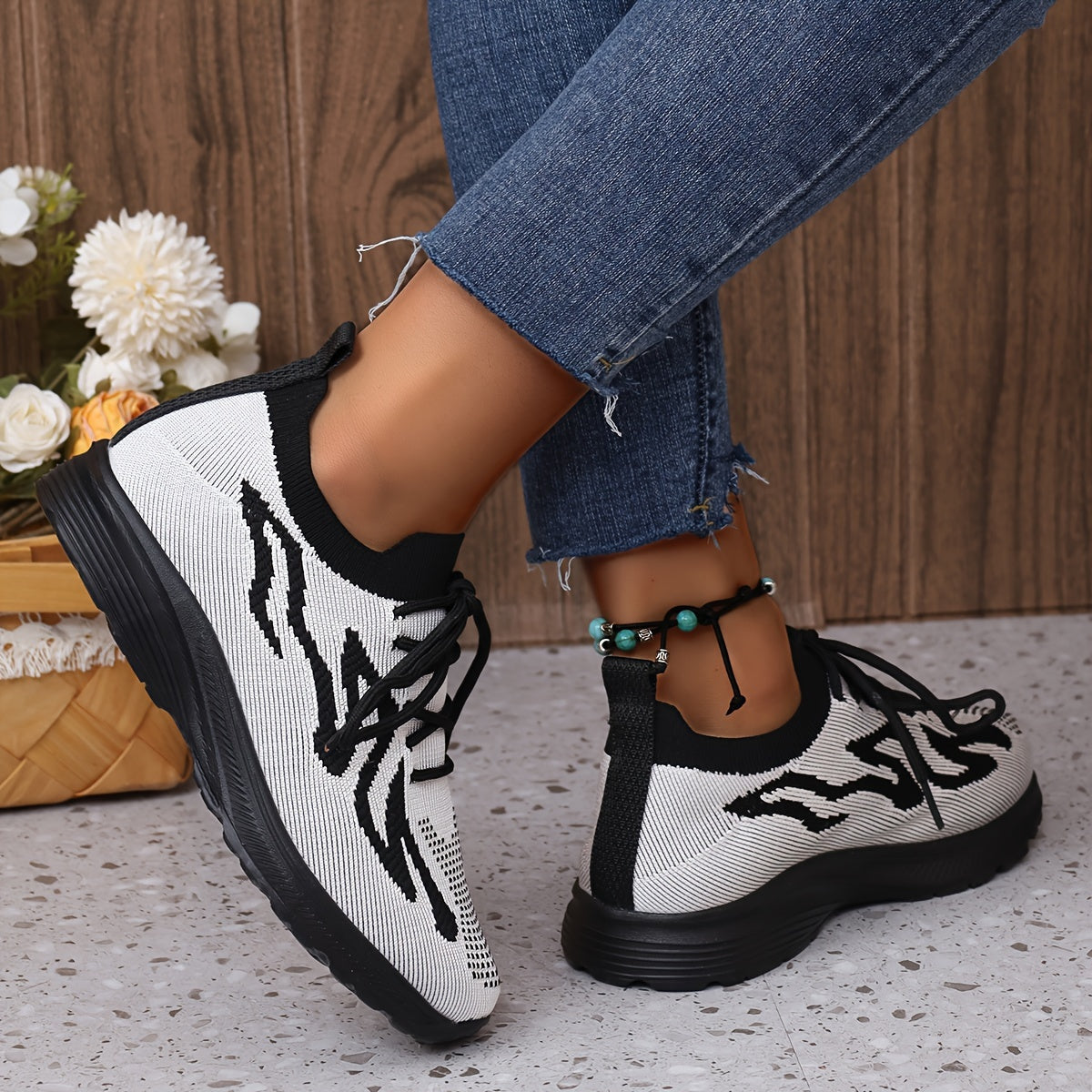 Women's Breathable Running Shoes Lace up Casual Sneakers