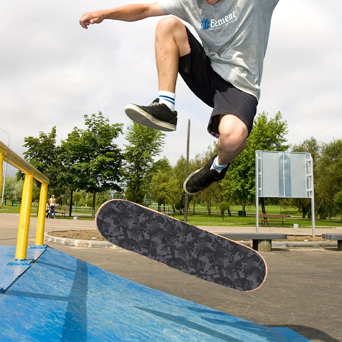 Gradient Skateboard Skidproof Sandpaper Sticker Waterproof Friction Creative