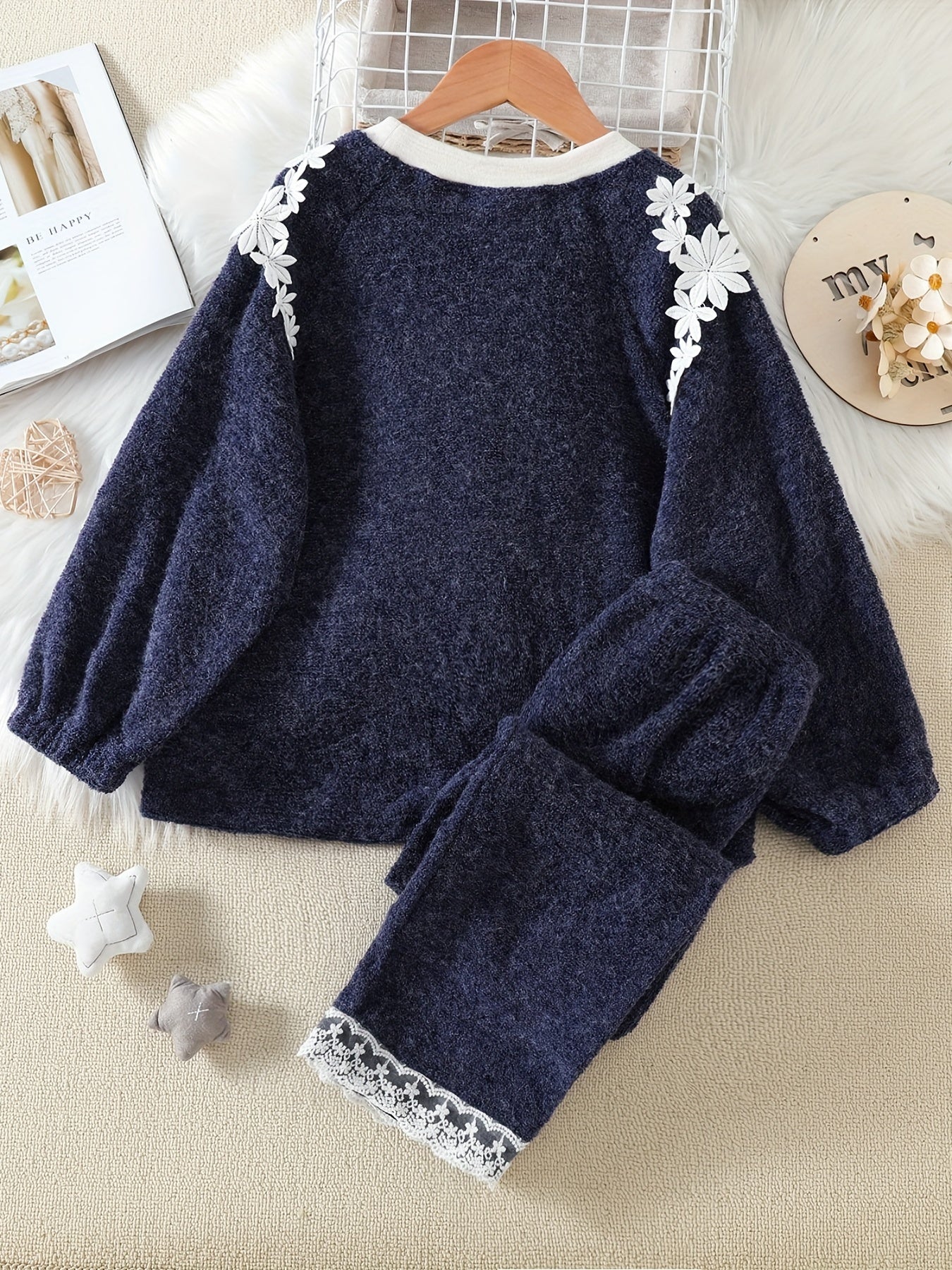 Girl's Fleece Pajama Set Lace Decor Long Sleeve Top & Pants