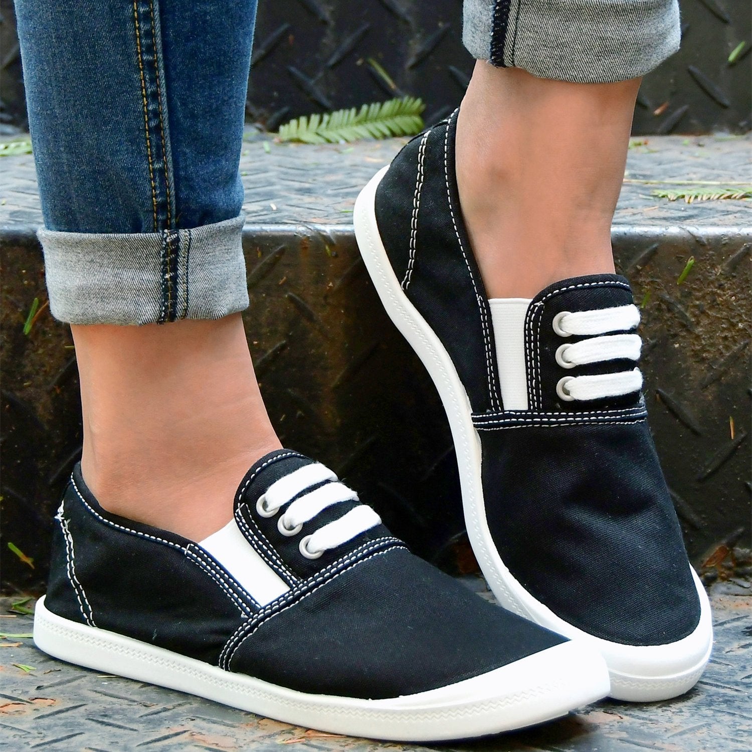 Women's Canvas Slip On Shoes Lightweight Low Top Sneakers
