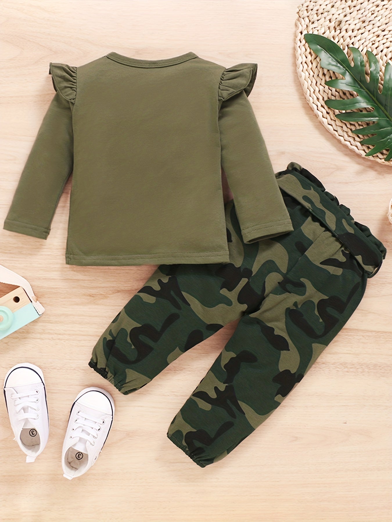 2pcs Baby Girl Letter Long Sleeve Top Camouflage Trousers Set