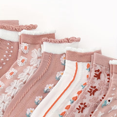 7 Pairs Floral Embossed Short Socks Women's Stockings & Hosiery