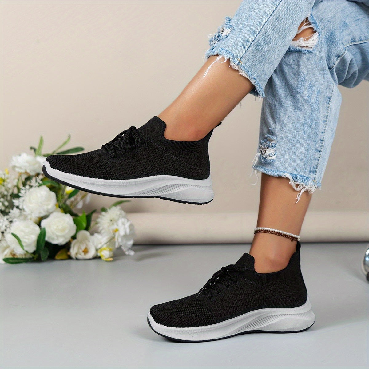 Women's Breathable Knit Sports Shoes Lace Up Low Top Sneakers