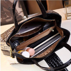 Women's Snake Pattern Tote Handbag Golden Tone Accents