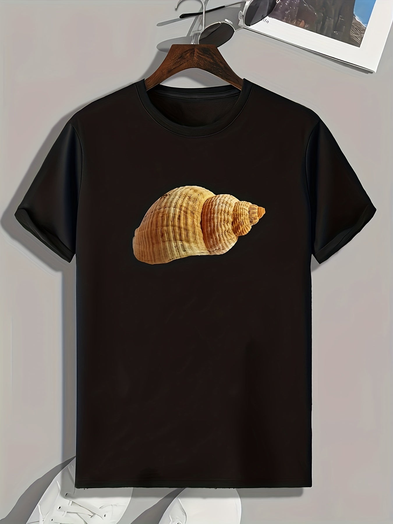 Men's Shell Print Comfy Stretch Tee for Outdoor Summer