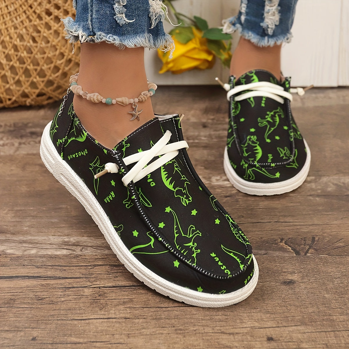 Women's Skateboard Shoes with Dinosaur & Star Pattern Decoration