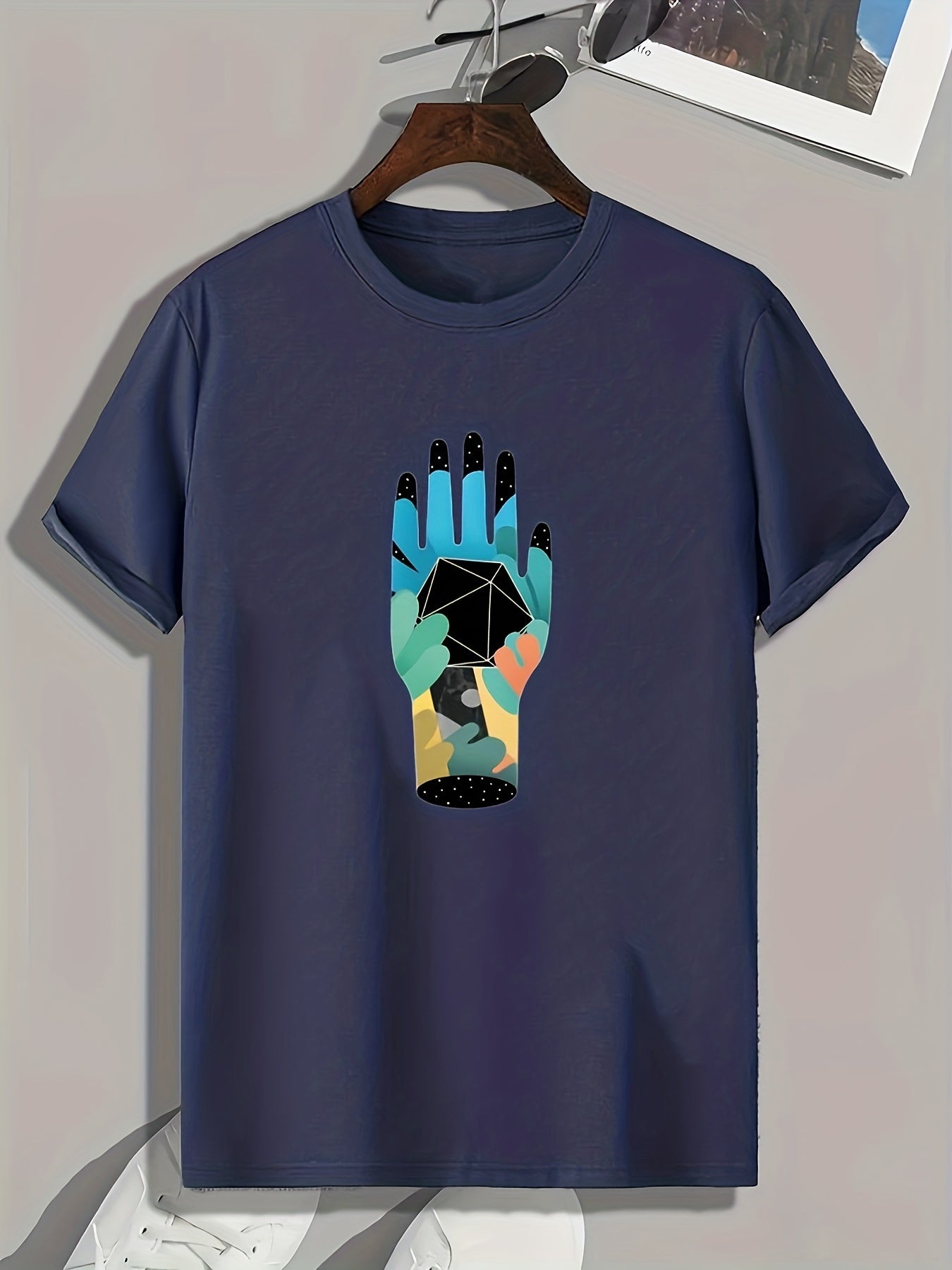 Creative Hand Pattern Men's Graphic T-shirt for Summer
