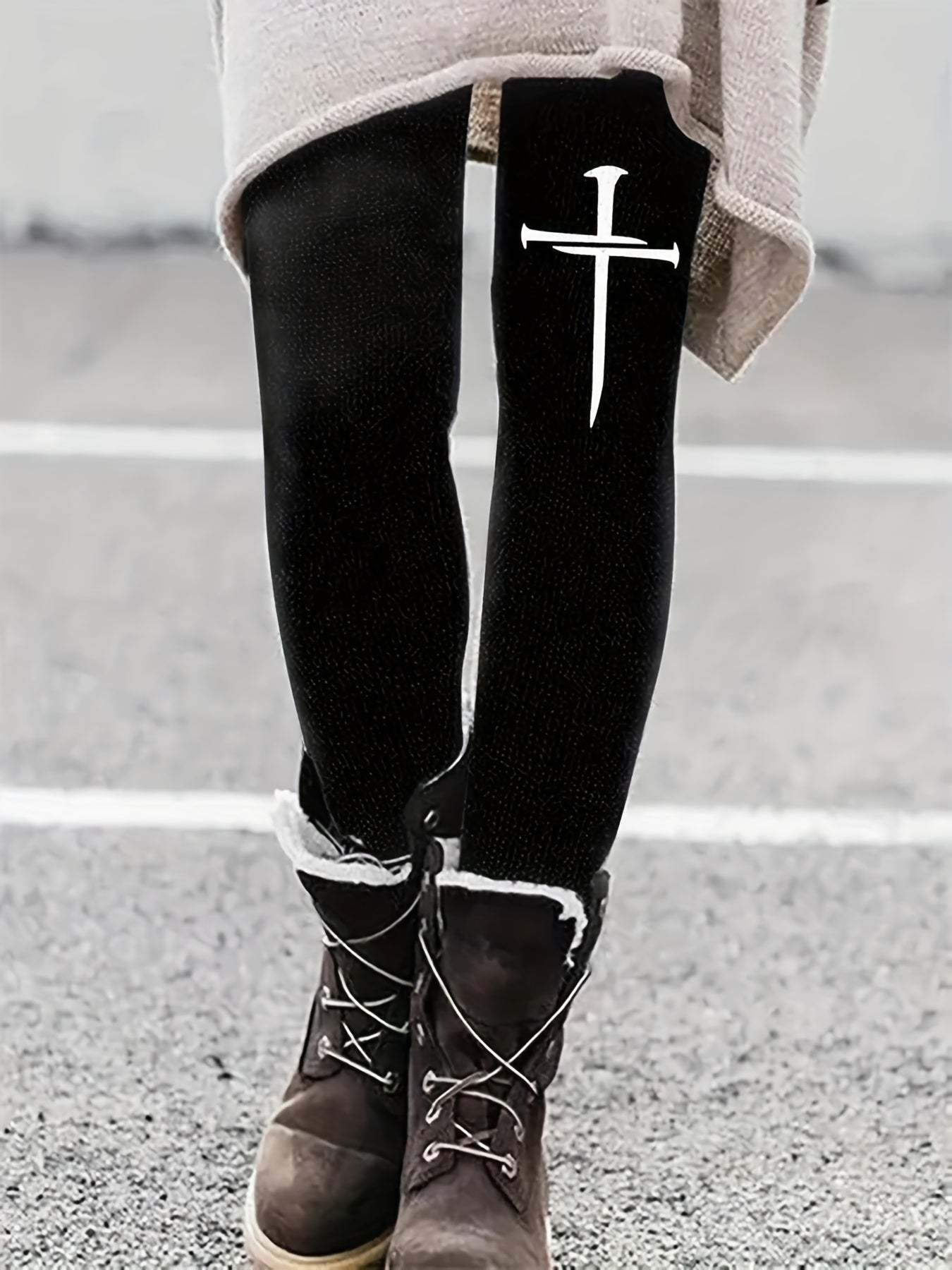 Women's Plus Cross Print High Rise Skinny Leggings