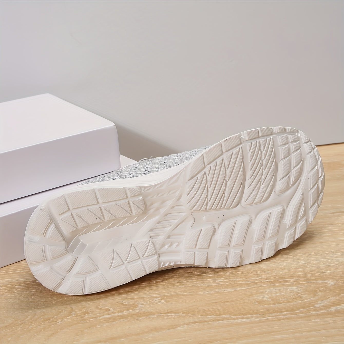 Women's Breathable Athletic Sneakers Lace up Running Shoes