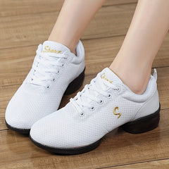 Breathable Mesh Dancing Shoes Non-Slip Lightweight Comfortable