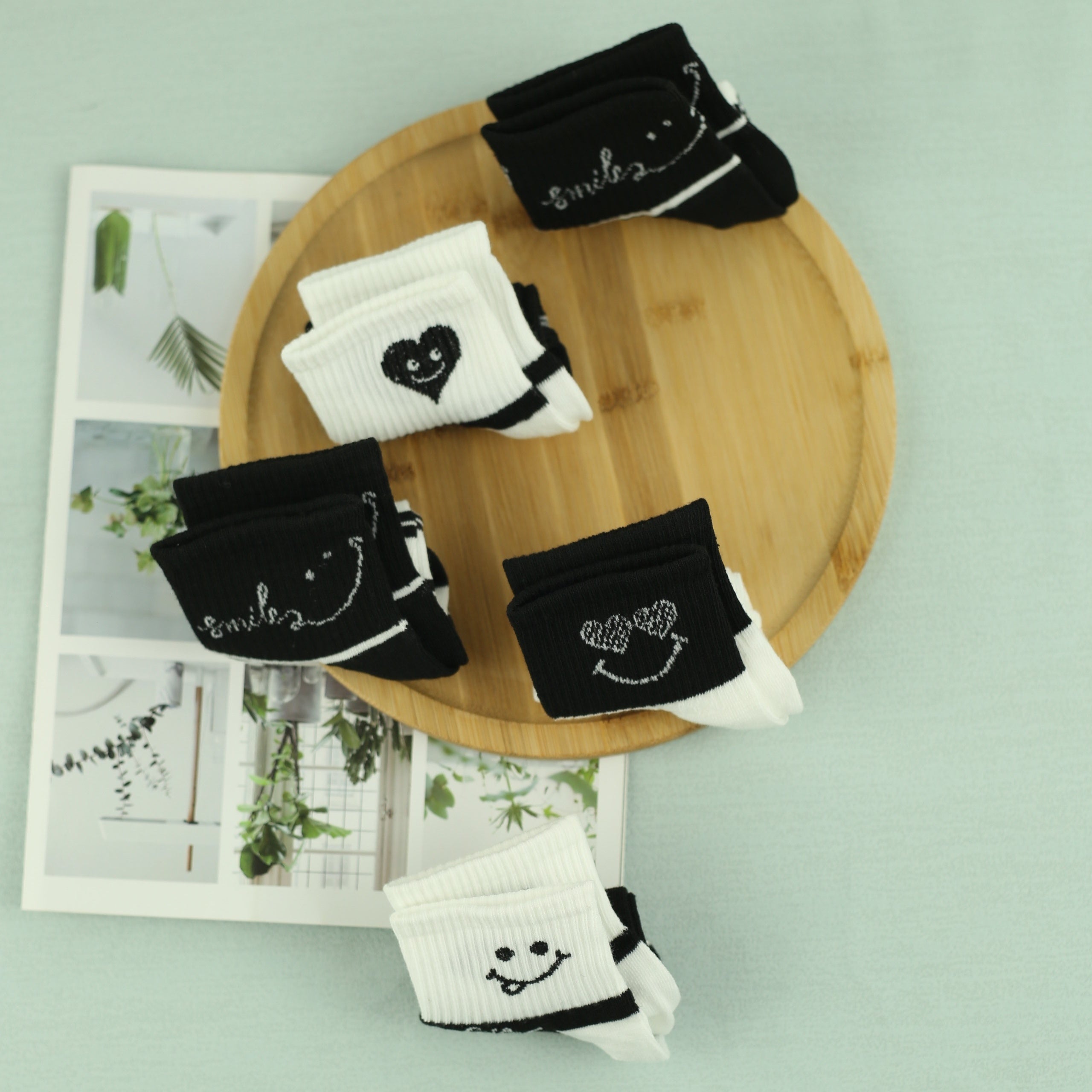 Men's Cartoon Crew Socks Breathable Comfy Casual Street Style Outdoor Socks