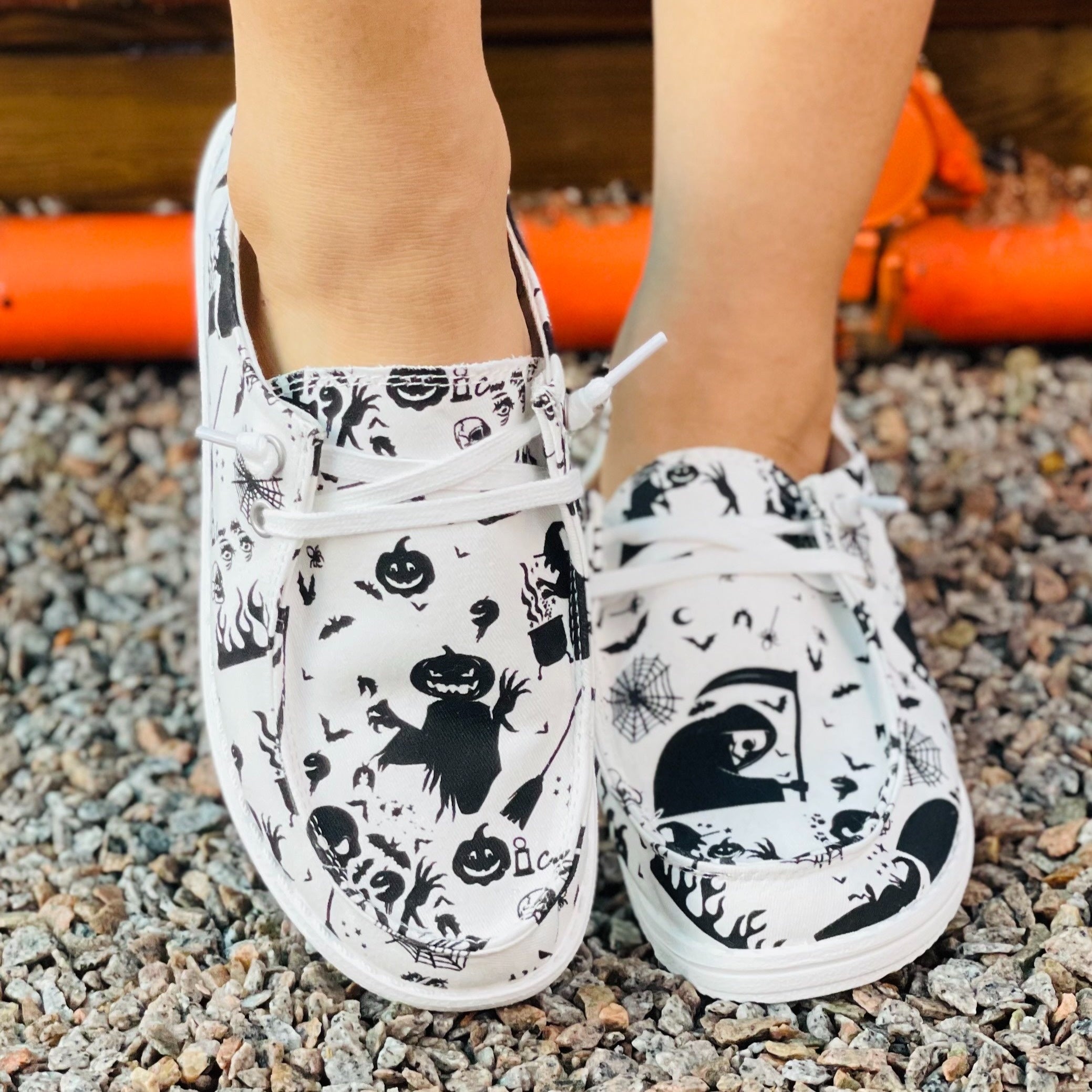 Halloween Ghost Face Pattern Low Top Sneakers Lightweight Walking Shoes