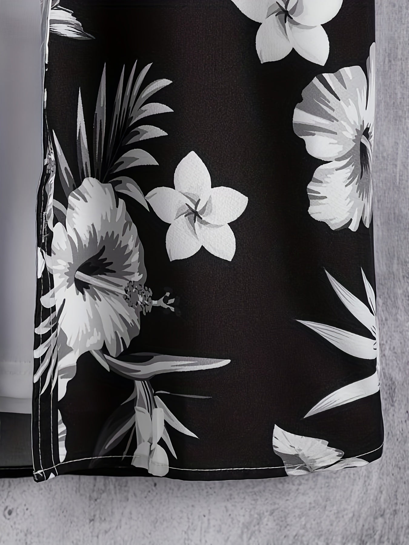 Hawaiian Style Flower Pattern Men's Short Sleeve Shirt