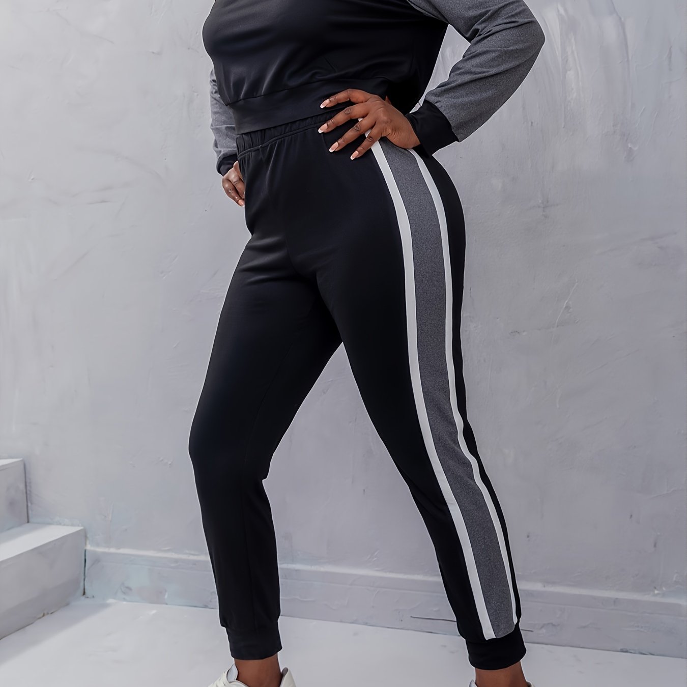 Colorblock Top & Sweatpants Sportswear Set Plus 2pcs Activewear Set