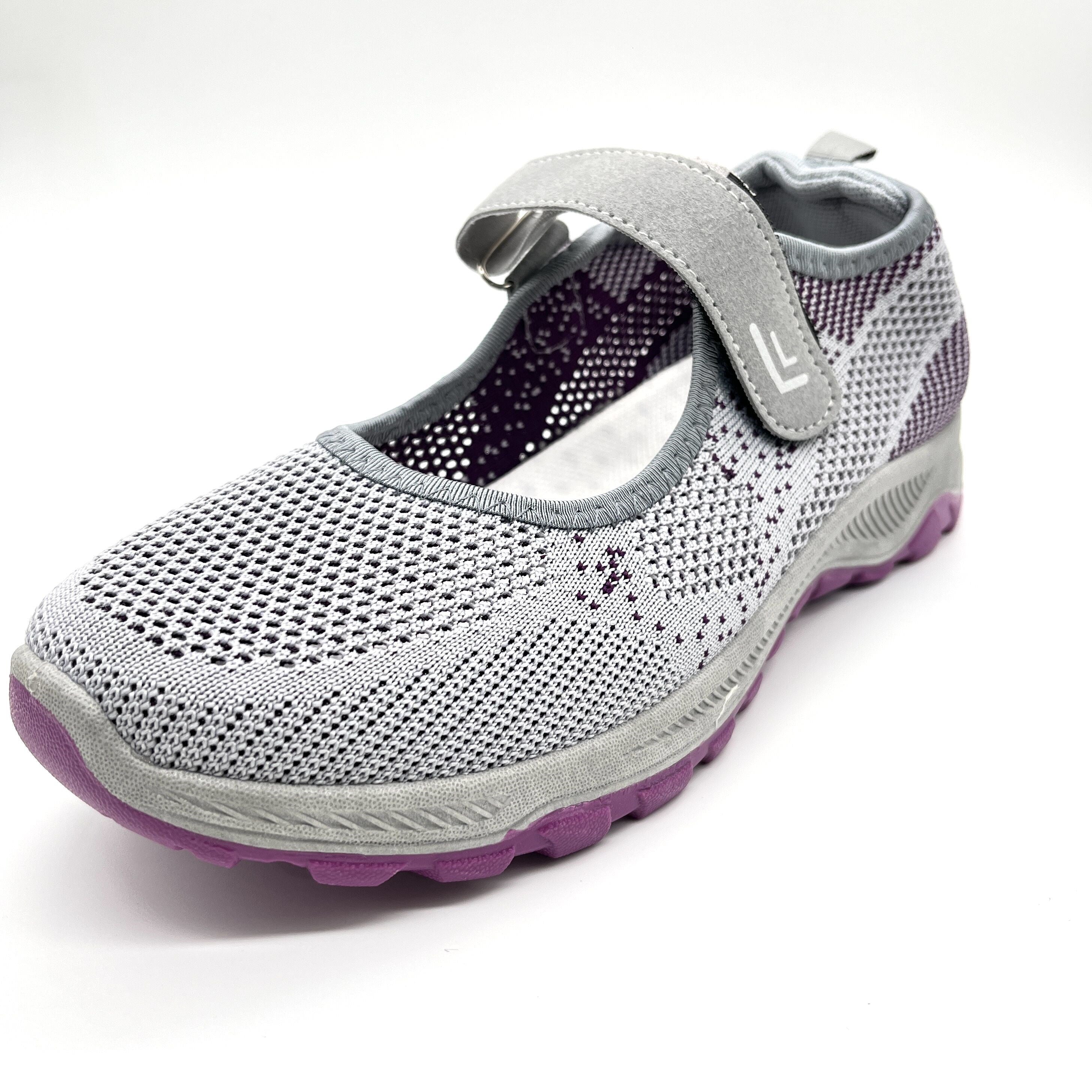 Women's Hook & Loop Walking Shoes Breathable Knitted Low Top