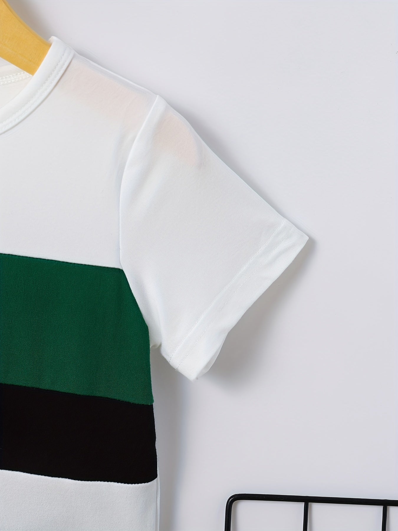 Boys 2pcs T shirt & Shorts Set Stripe Print Crew Neck Top Casual Summer