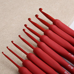1pc Aluminum Crochet Hook Weaving Sweater Soft Rubber Red 2mm 6mm