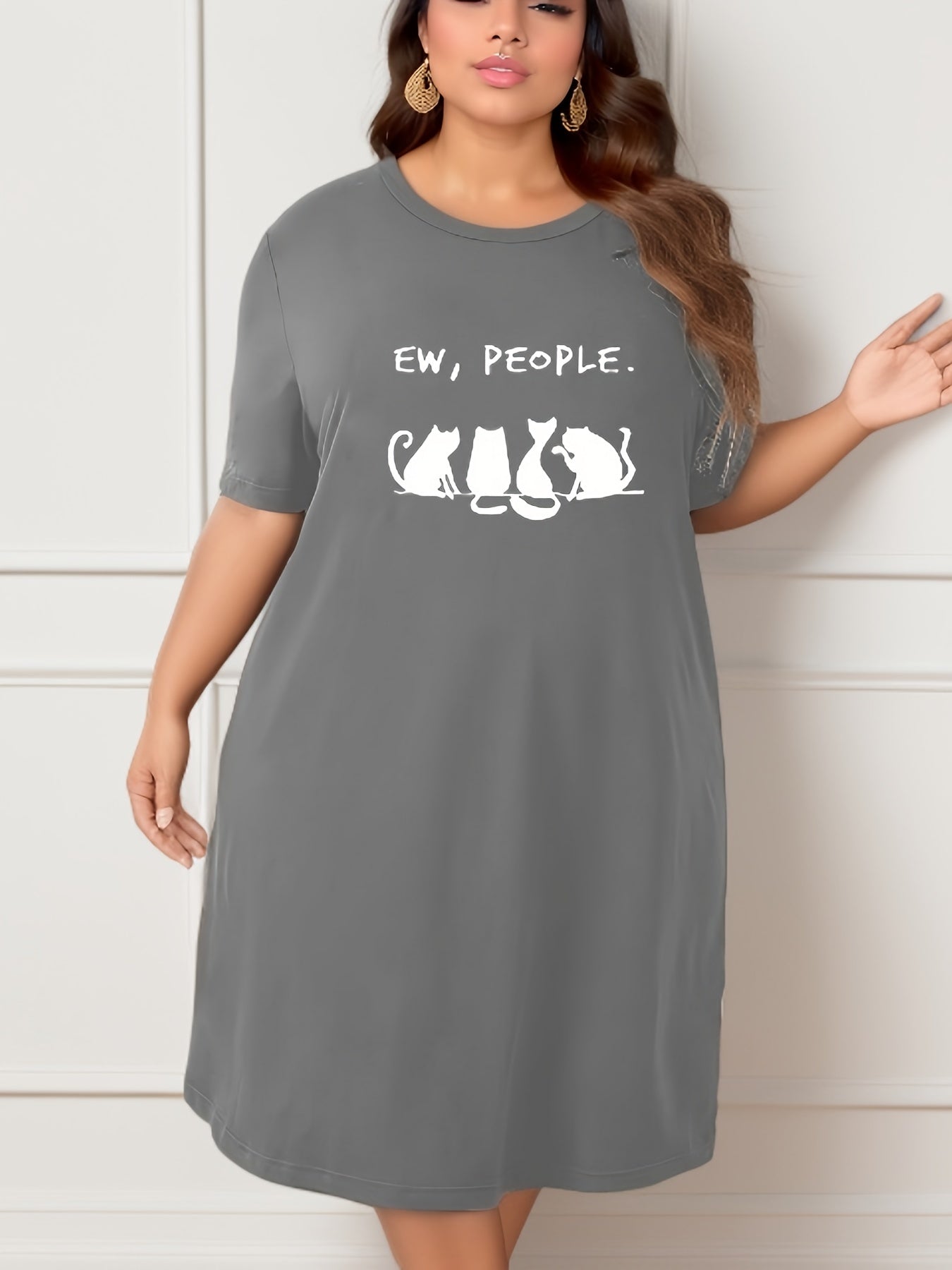 Cat & Letter Print Short Sleeve Round Neck Nightdress