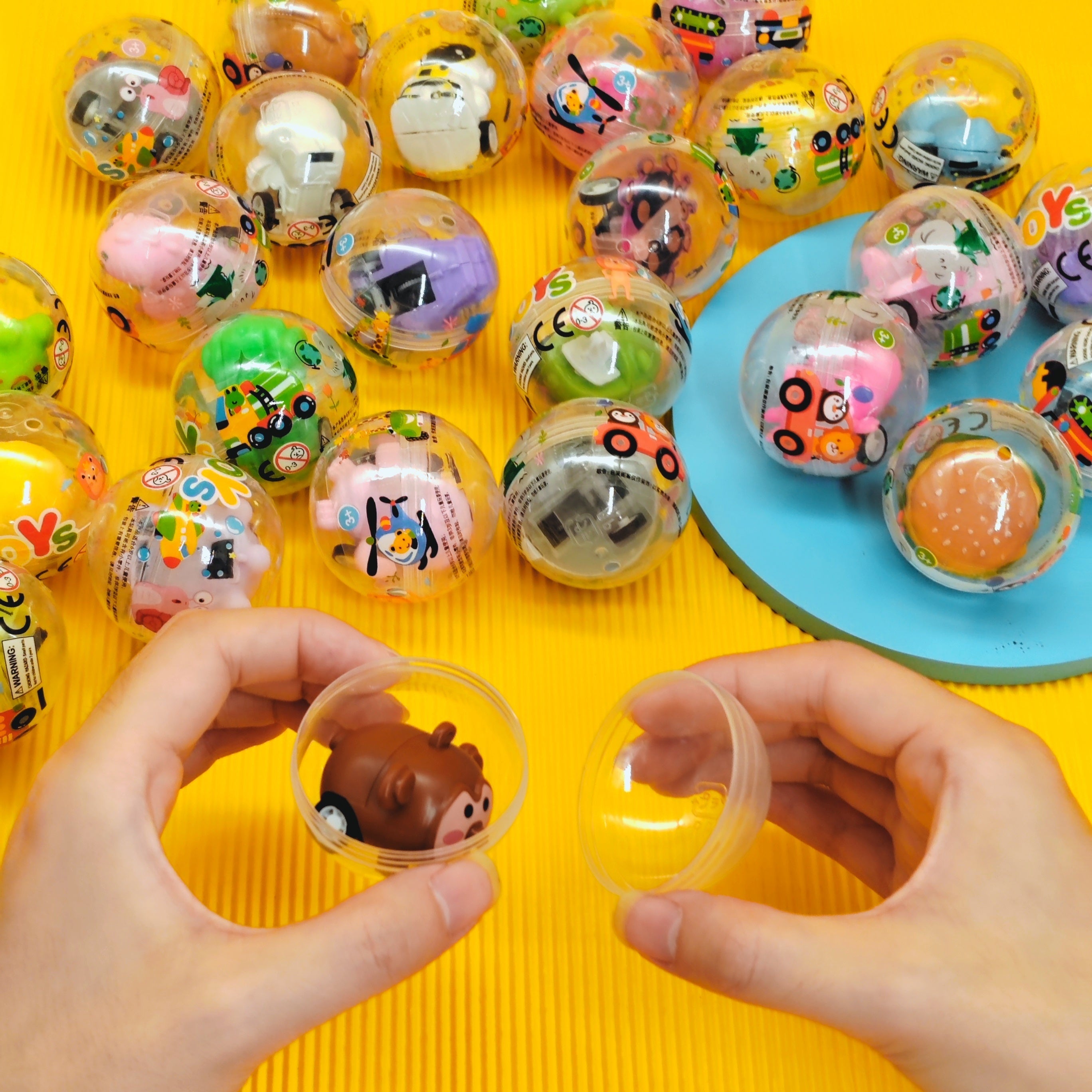 50pcs Twist Egg Ball Creative Toy Small Gift for Children