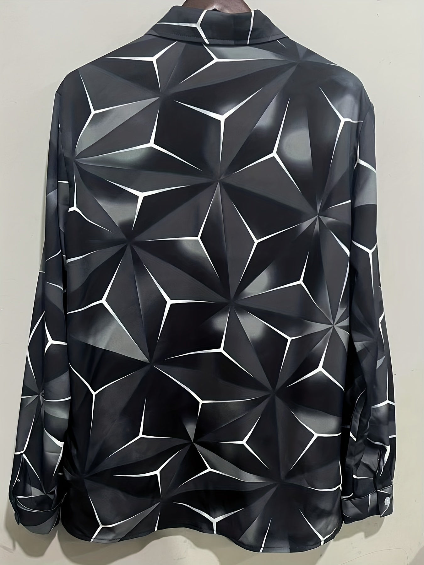 Geometric Print Men's Casual Button Up Shirt