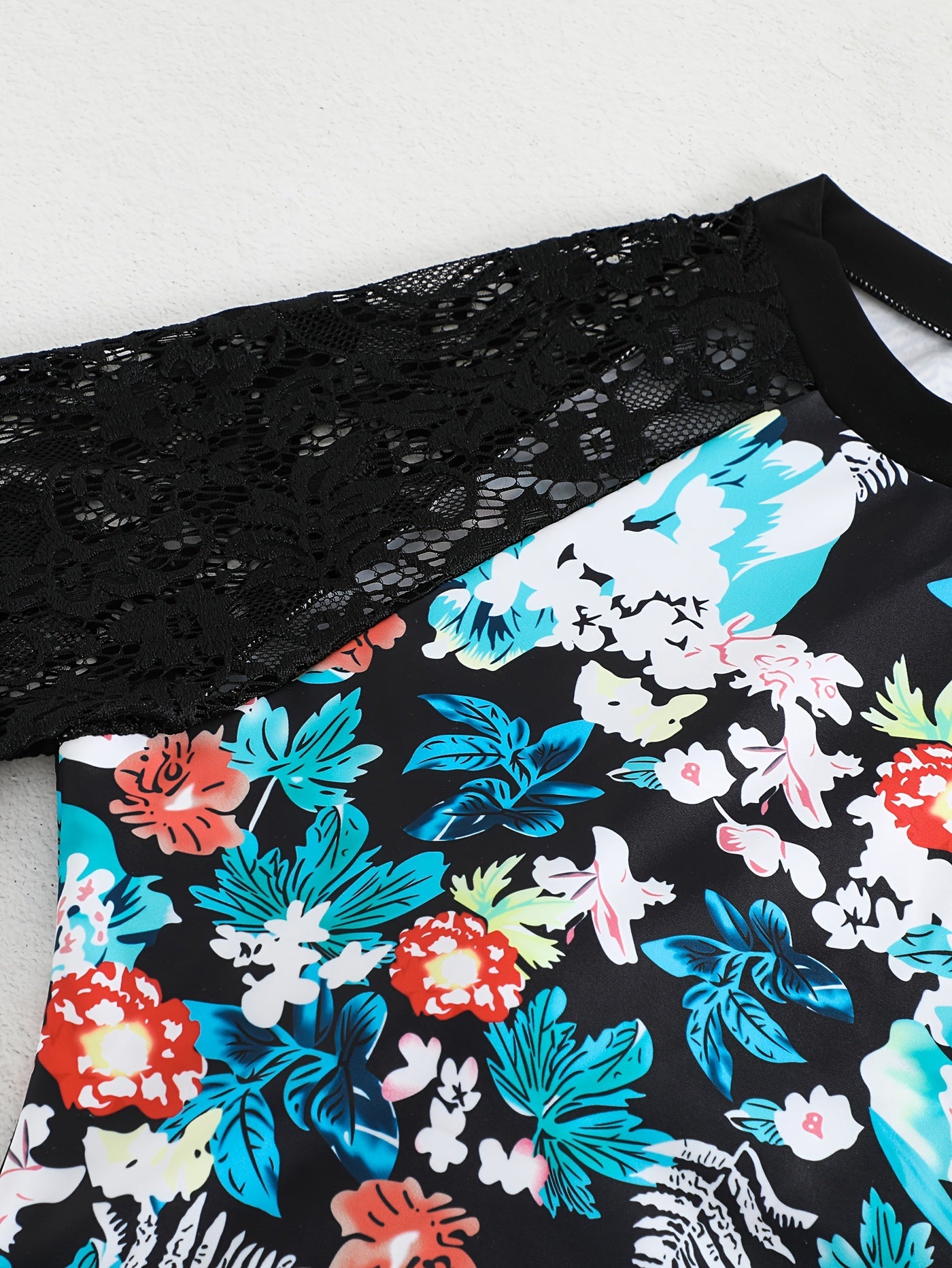 Tropical Print Tankini Set with Lace Crop Top & Panty