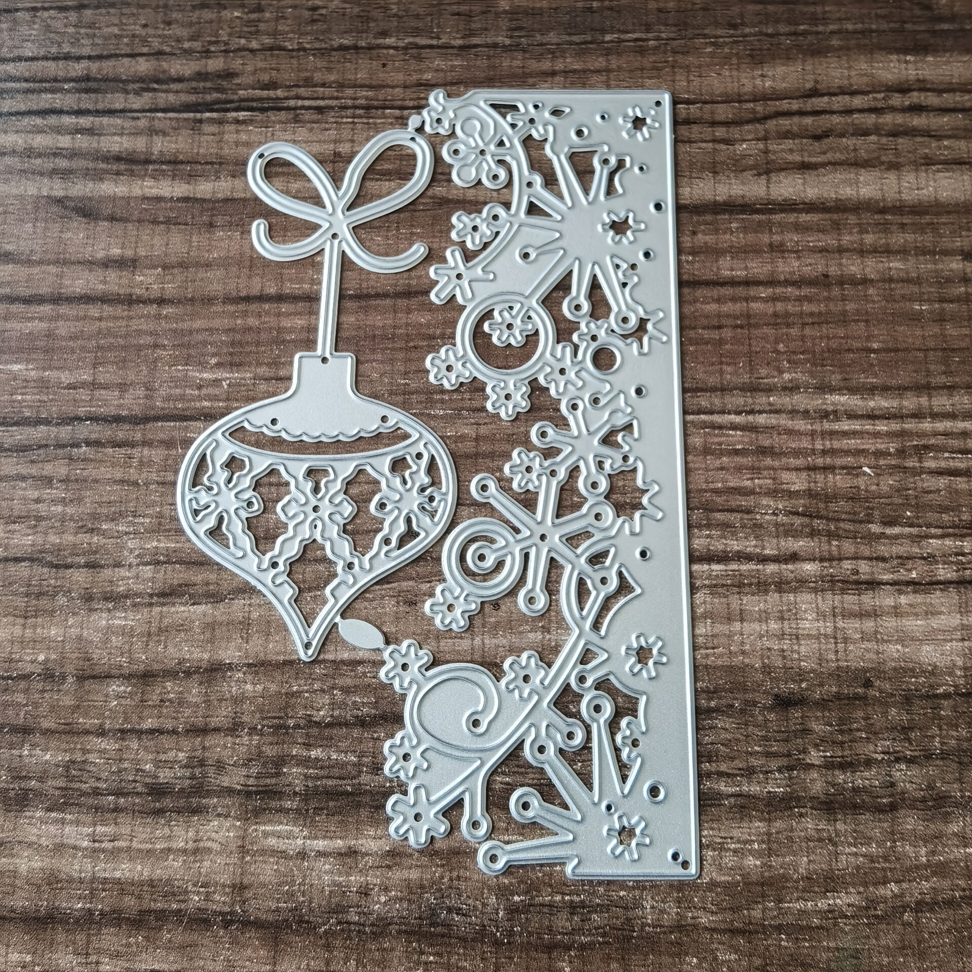 1pc Christmas Lace Ball Die Cuts For Gift Blessing Greeting Card Background DIY