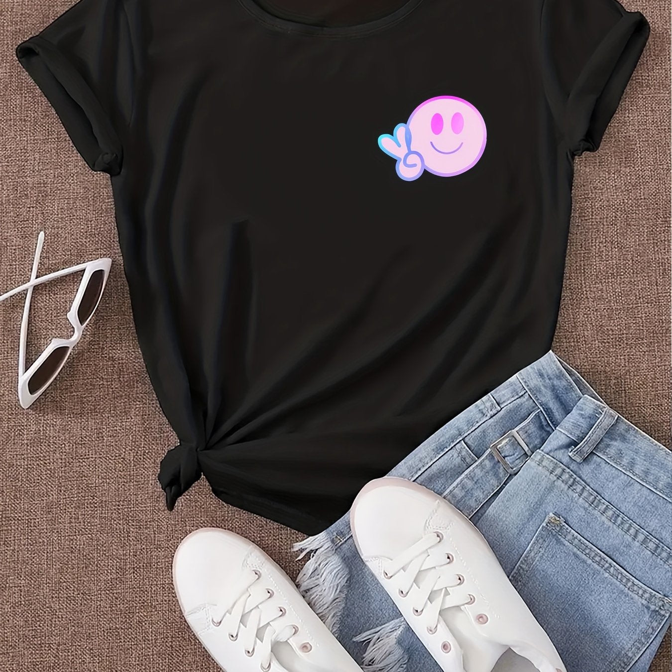 Smiling Face Print Casual T Shirt Round Neck Short Slee