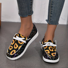 Chrysanthemum & Leopard Print Canvas Shoes Low Top Lace Up Round Toe Casual Shoe