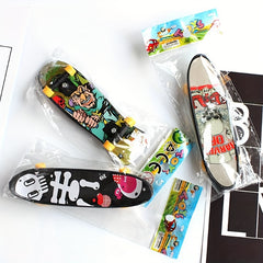 1pc Mini Skateboard Finger Skateboard Novelty Toy