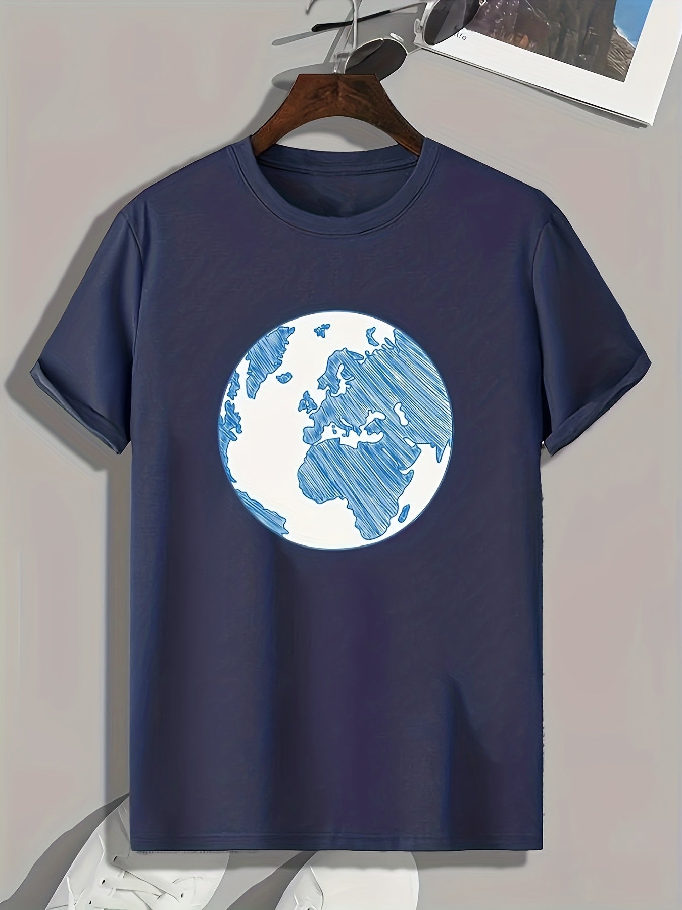 European and African Territory Print Men's Graphic T-shirt