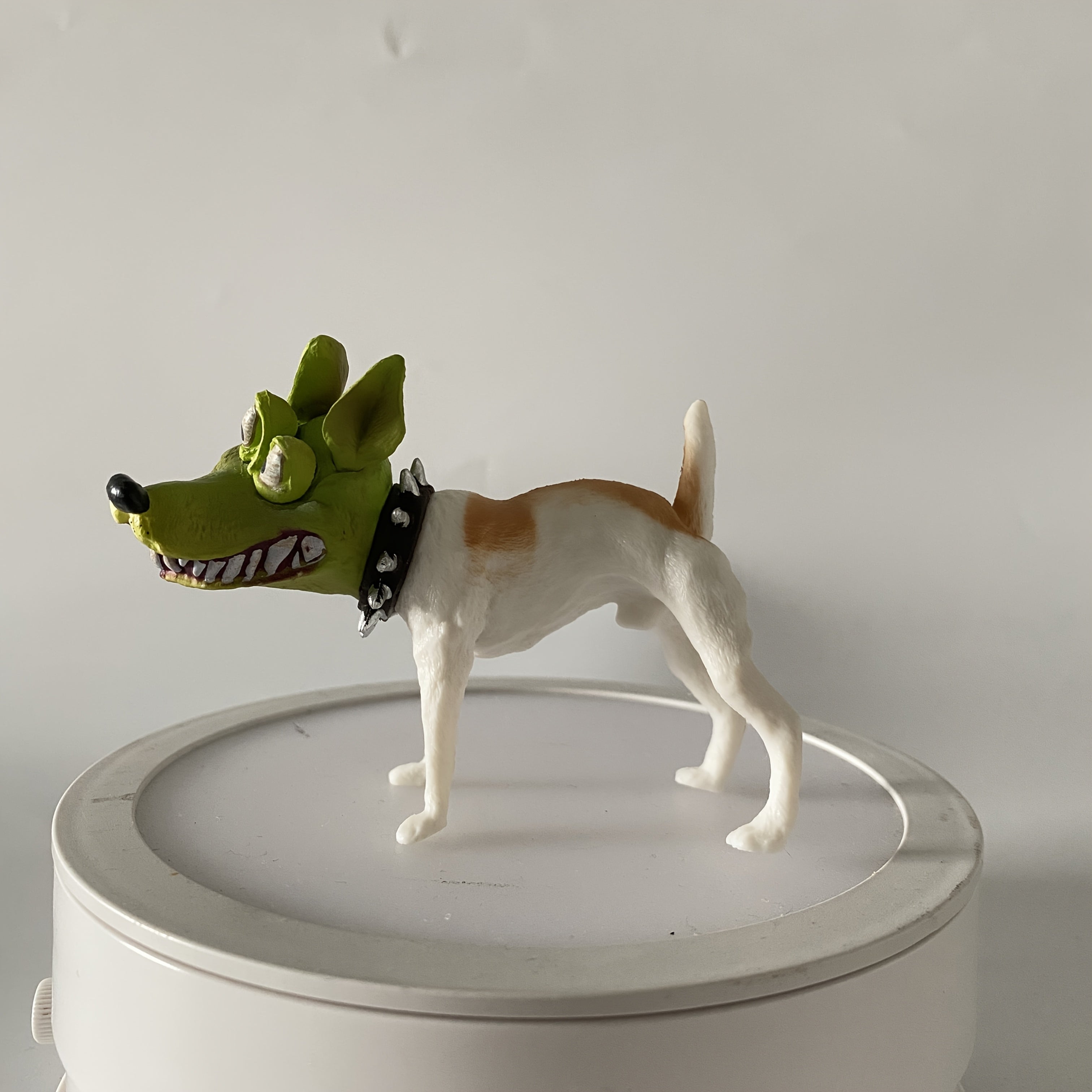 Game-Inspired Animal Model Figure & Green Dog Art Decor