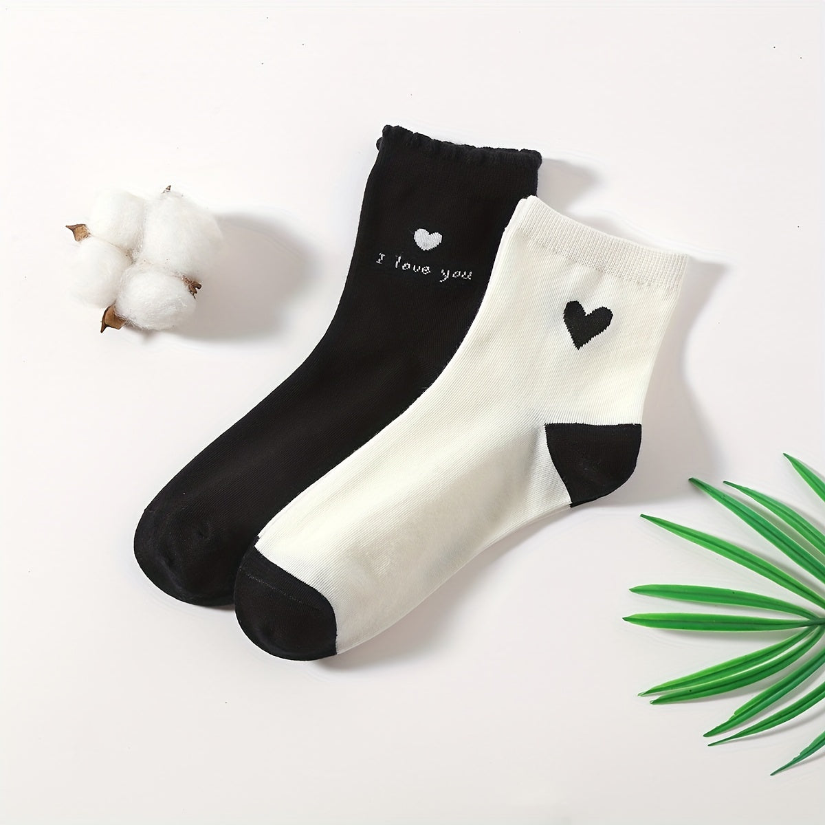 Heart Print Socks 2 Pairs Comfortable Mid Tube Stockings