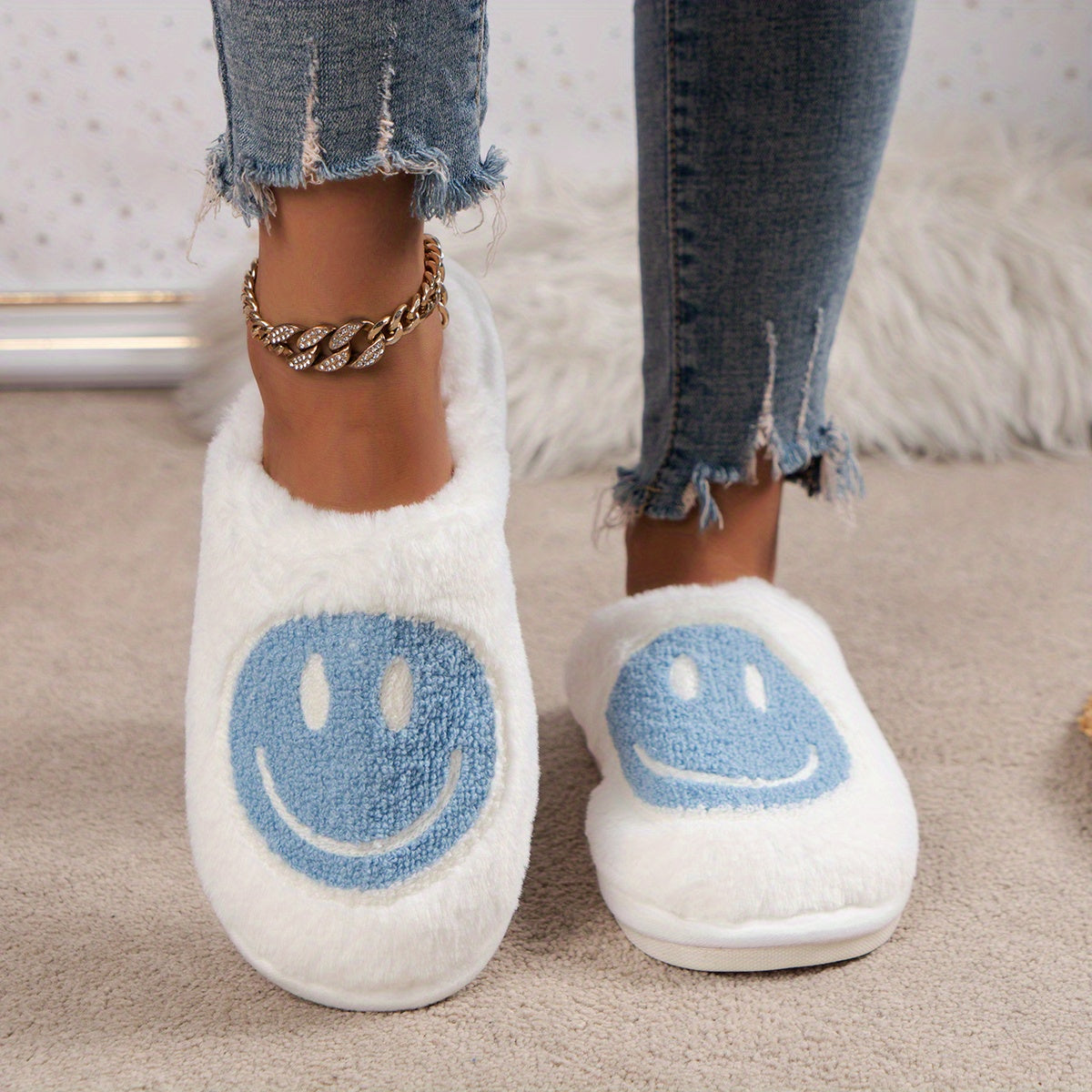 Women's Smile Face Plush Slippers Warm Indoor Closed Toe Flat Fuzzy Shoes