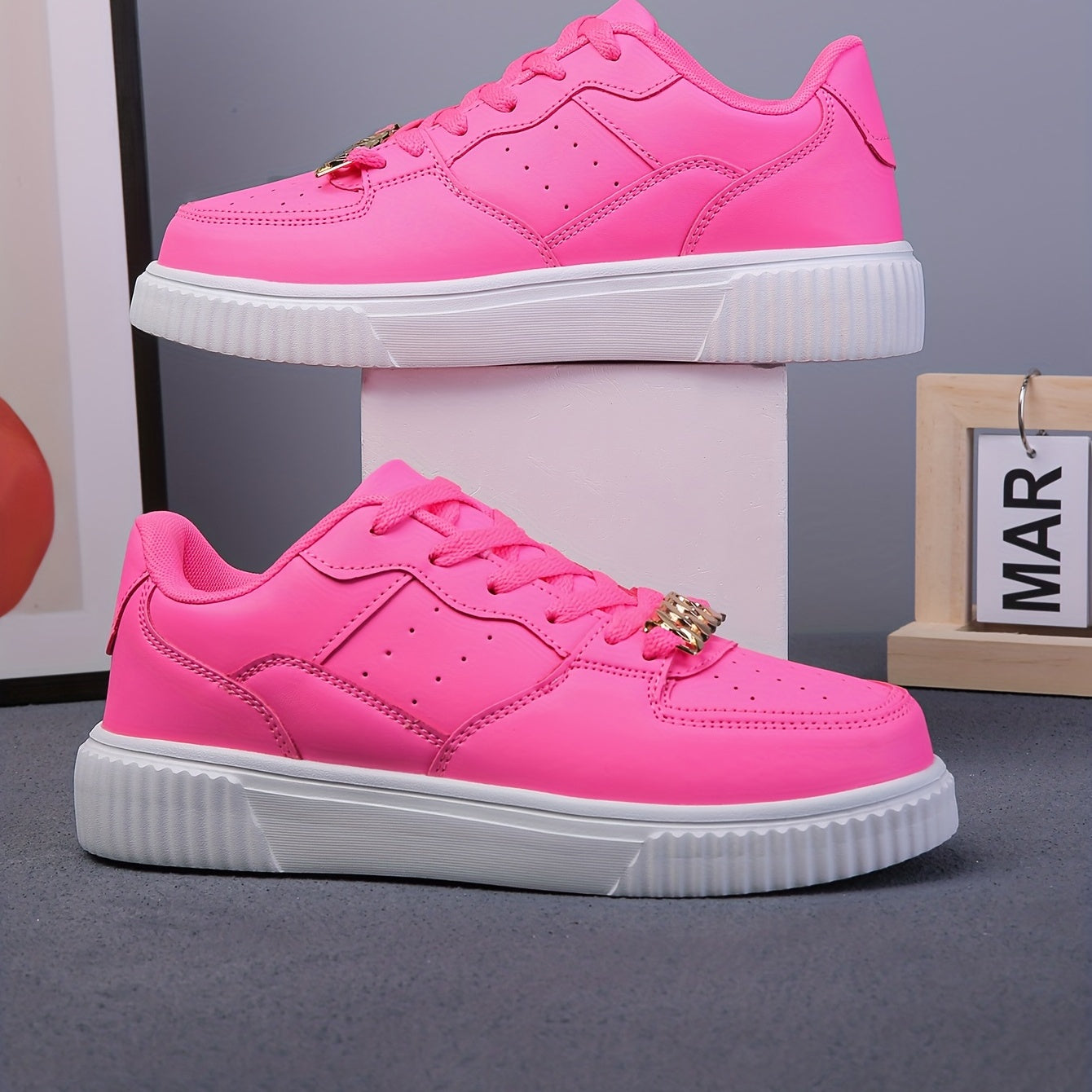 Women's Lightweight Lace Up Board Shoes Non Slip Casual Flat Shoes