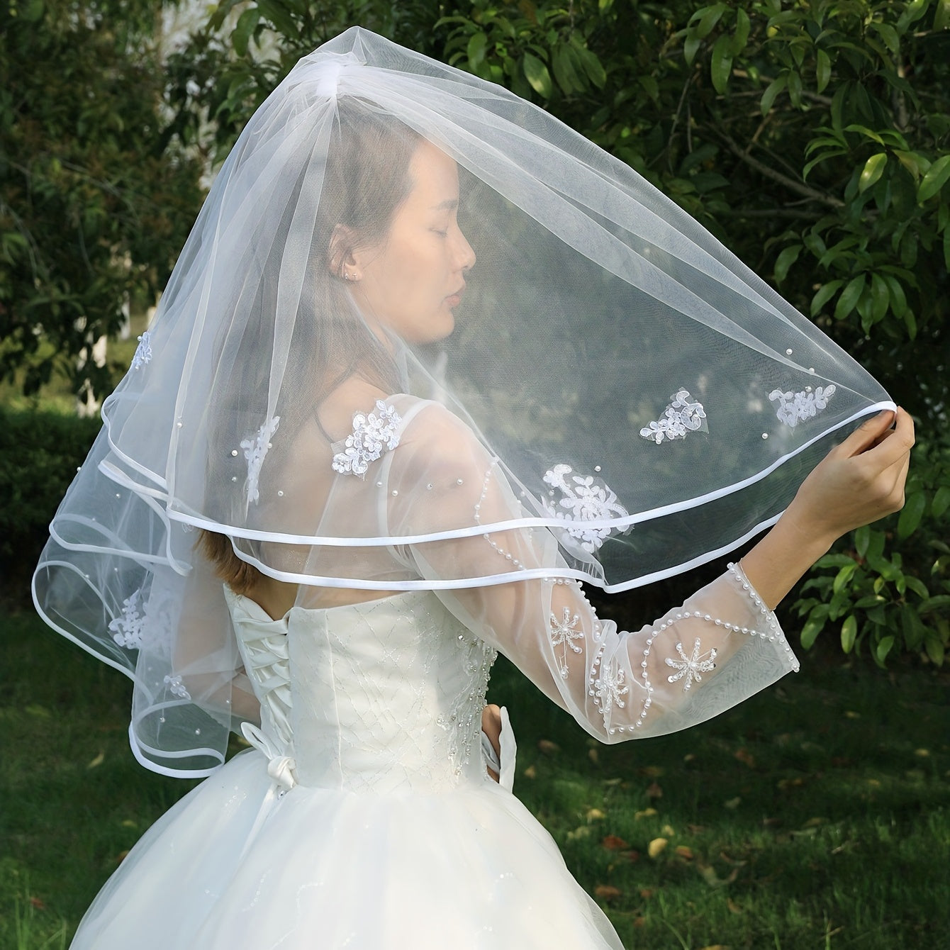 Bridal Wedding Veil With Comb Flower Pattern Mesh Faux Pearl Veil