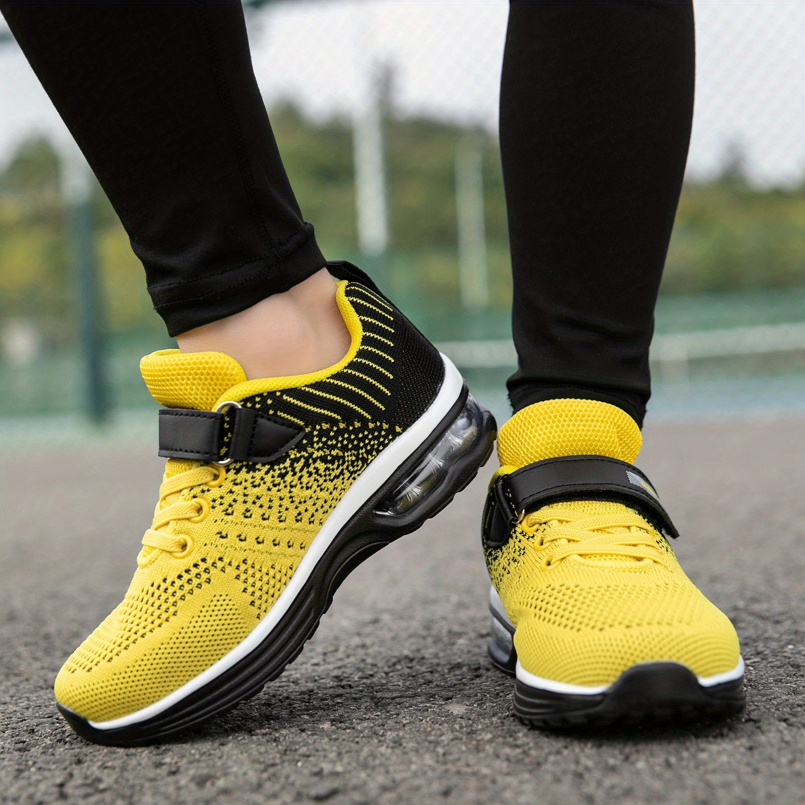 Boys Mesh Striped Lace-up Running Shoes Outdoor Sneakers