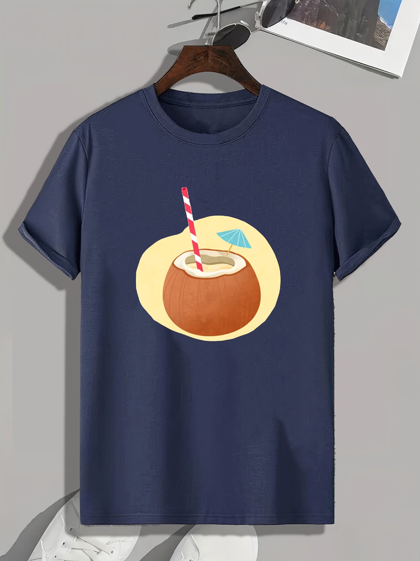 Coconut Juice Print Men's Graphic T-shirt for Summer