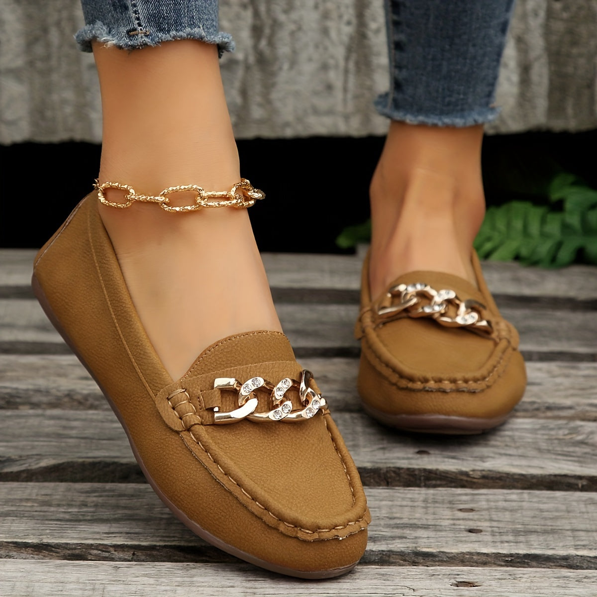 Women's Chain Decor Flat Shoes Slip On Loafers Lightweight Walking Shoes