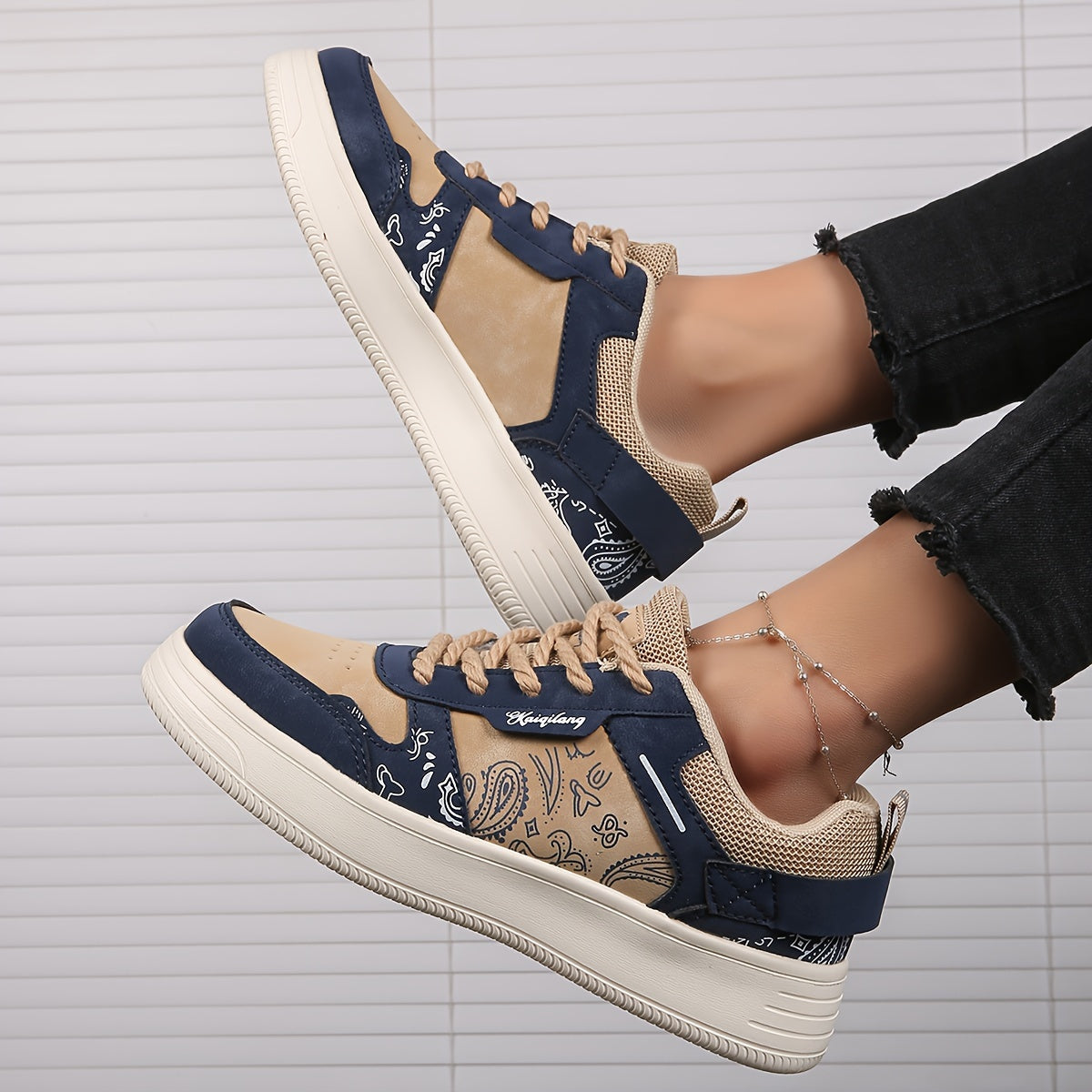 Retro Graphic Print Block Skate Shoes Flat Breathable Sneakers