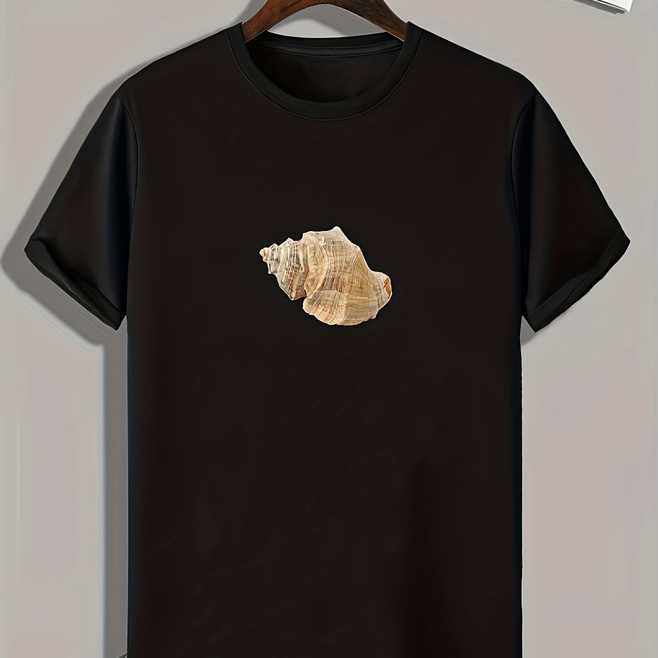 Conch Pattern Print Men's Comfy Sports T shirt