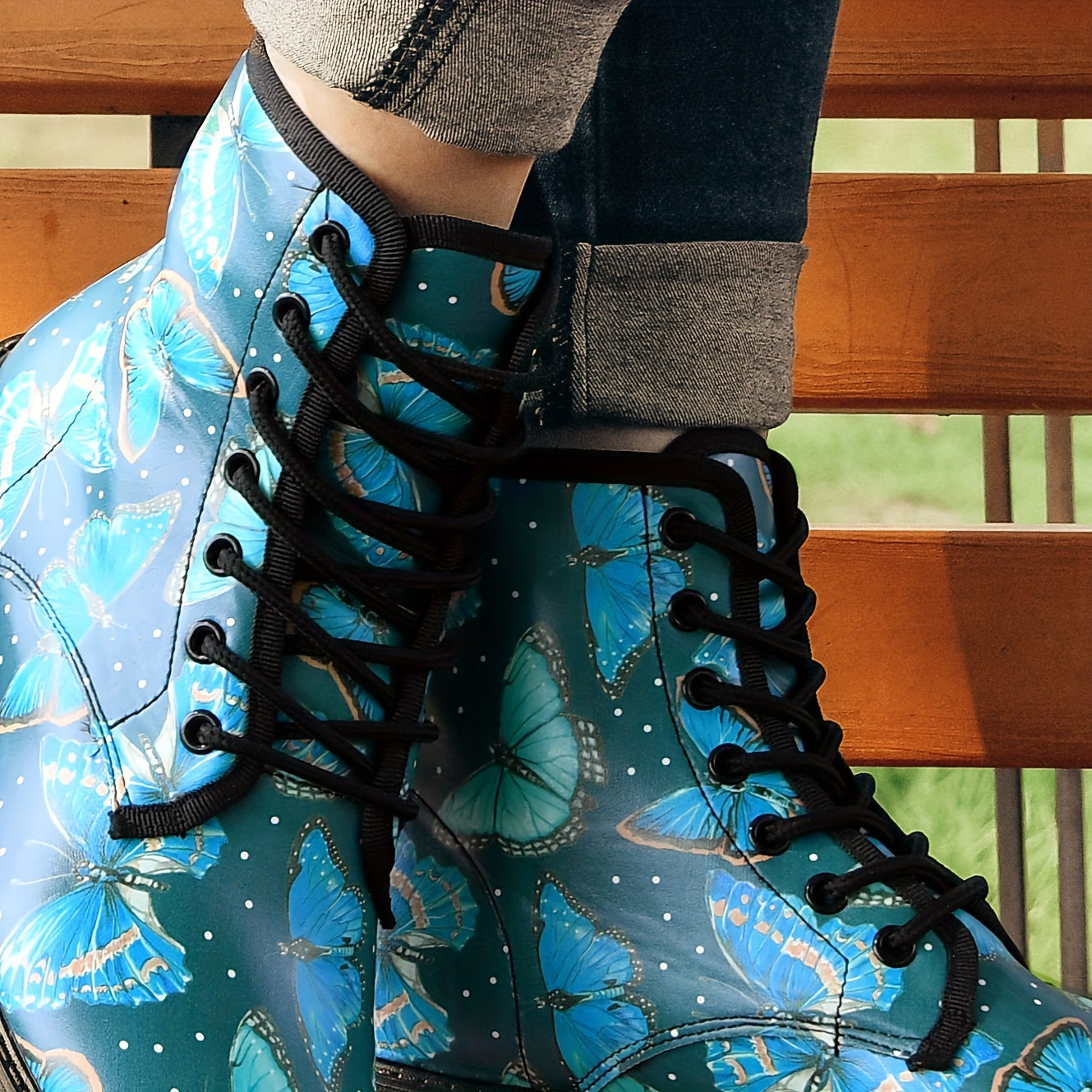 Women's Butterfly Print Ankle Boots Round Toe Lace Up Flat Combat Boots