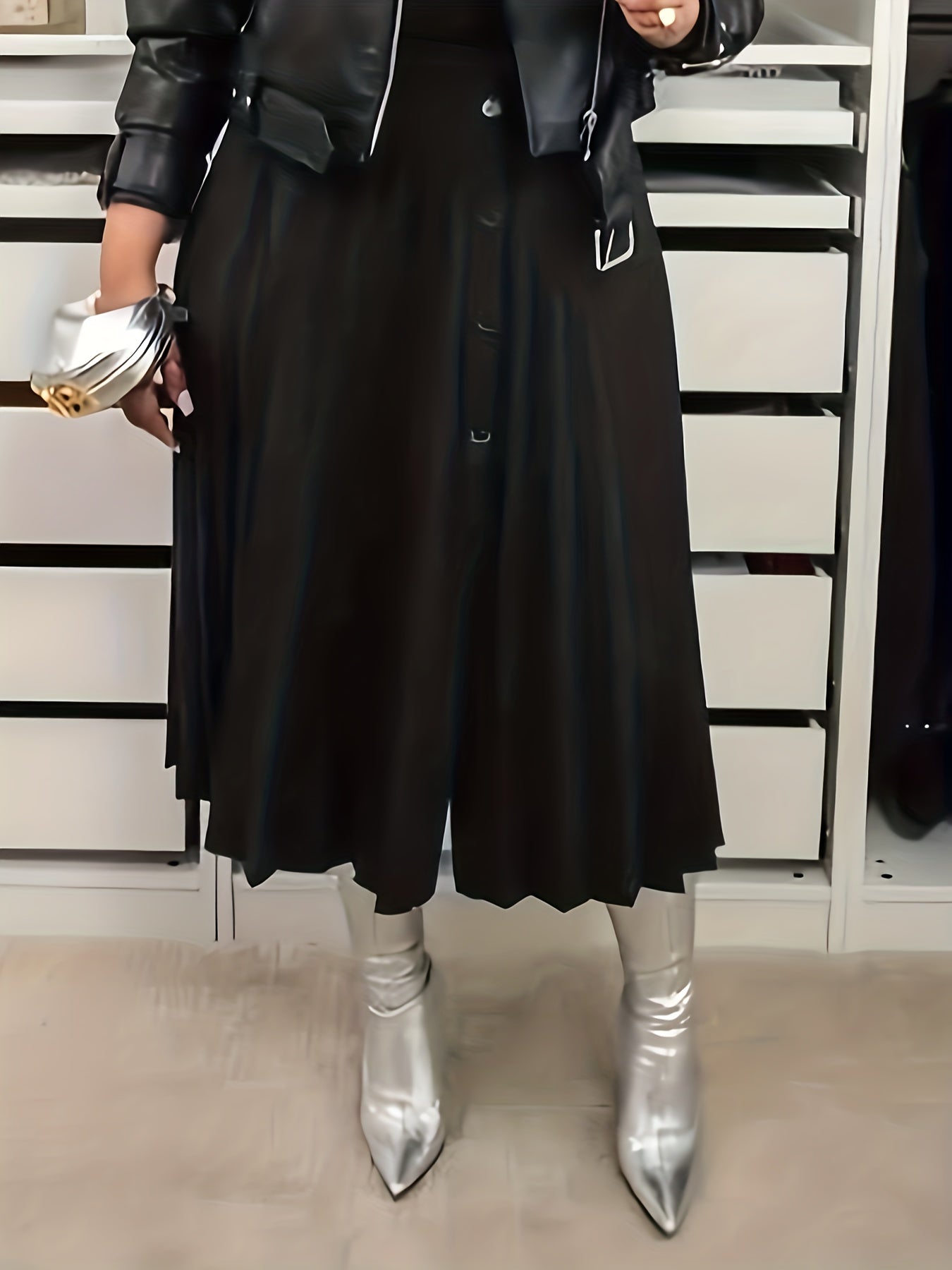 Solid Button Pleated Stretch Skirt