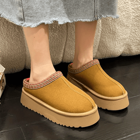 Women's Plush Lined Platform Slip-On Boots