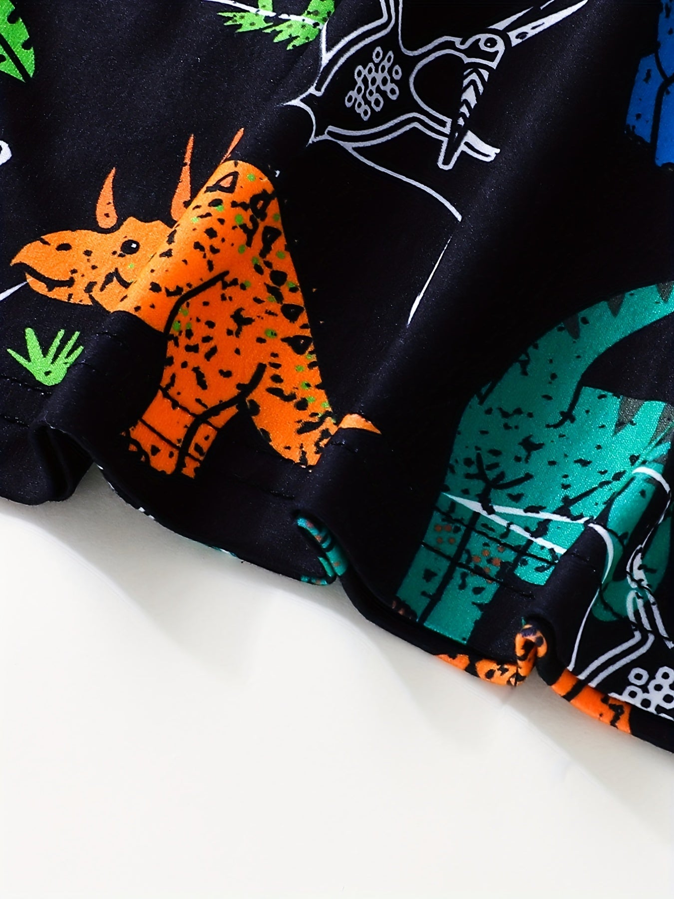 2pcs Boys Dinosaur Graphic Print Tee & Shorts Set Summer Kids Clothes