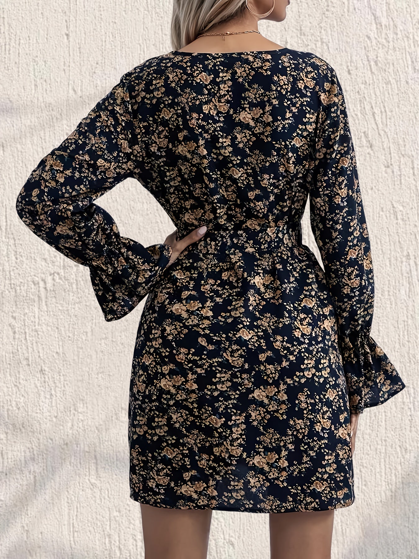 Floral Print V Neck Dress Long Sleeve Belted