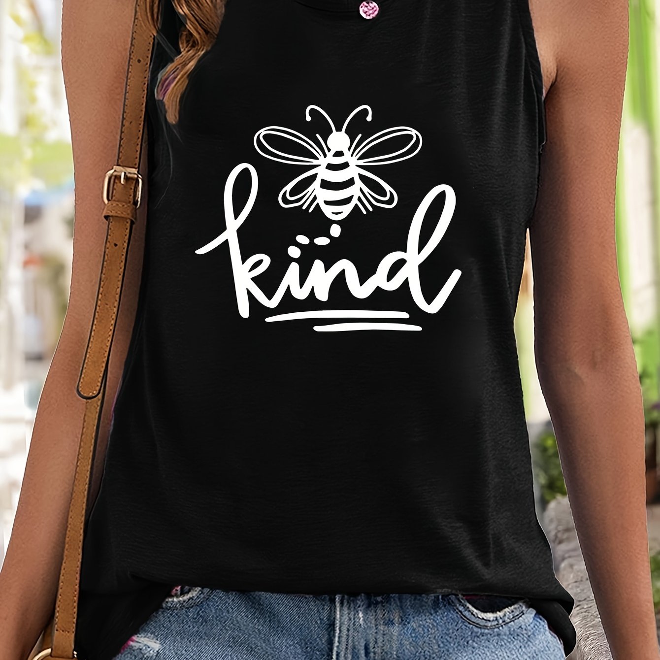 Bee & Letter Print Sleeveless Sports Vest Round Neck Casual Tops